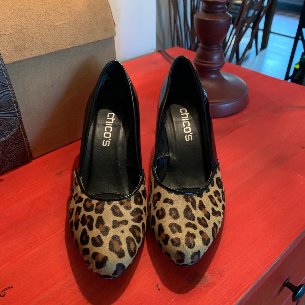Chico’s brand, shorty heels 2 1/2, animal print and red, Sz 7